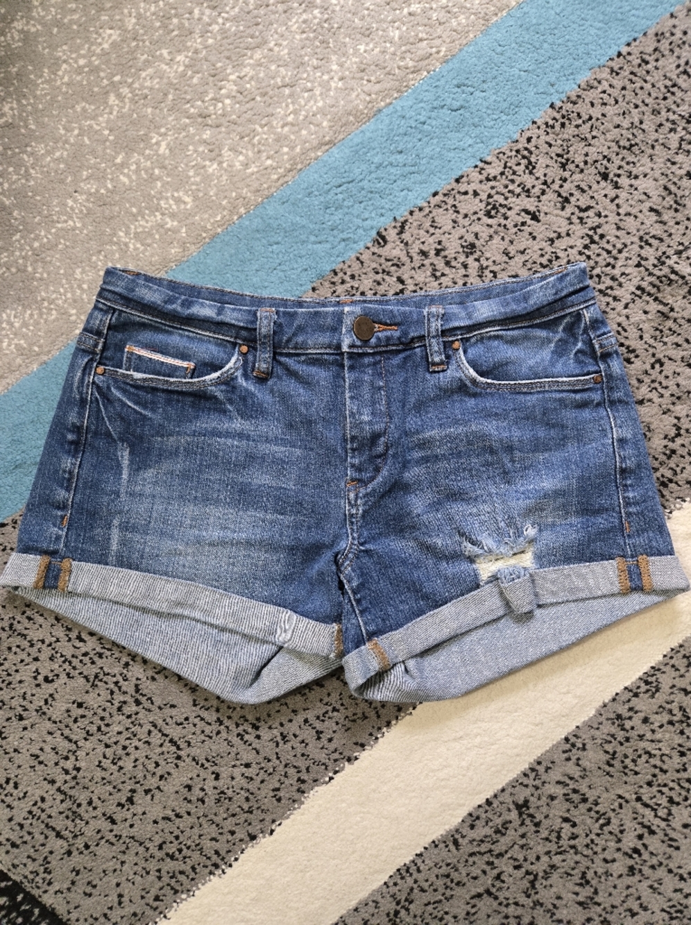 Blank Nyc The Fulton Roll Up Short,  Size 27, EUC